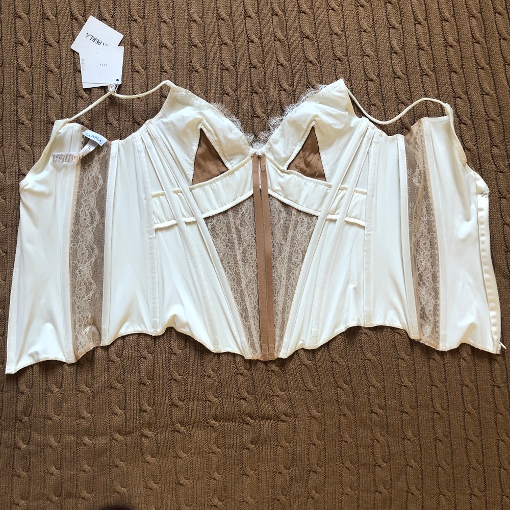 La Perla Cream Lace Chemise - Picture 7 of 8